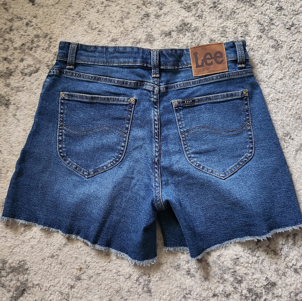 NWT Lee A-Line Blue Jean Shorts with Frayed Hem - Picture 3 of 7
